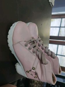 Chic Pink Lace-Up Platform Boots