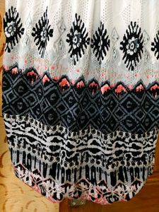 Stylish White Sleeveless Tunic Top