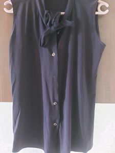 Like New Girls Top For Jeans
