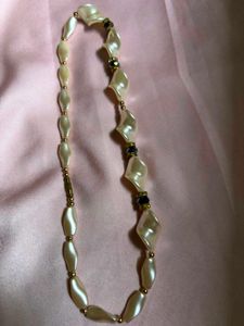 Chic Beaded Necklace