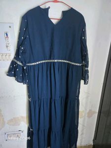 blue dress