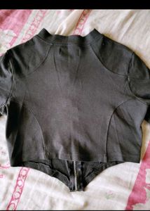 Stylish Long-Sleeve Cropped Jacket