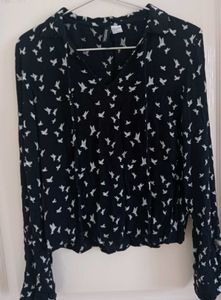 H&amp;M Bird Print Tie Neck Blouse