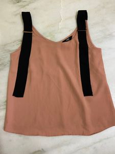 MAX FANCY SLEEVELESS TOP