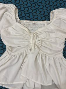 Chic White Cropped Puff Sleeve Top