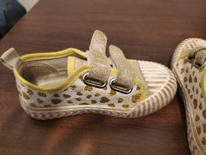 Sparkly Gold casual Baby shoes