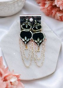 Elegant Black Heart Dangle Earrings