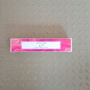 Myglamm LIT Creamy Matte Lipstick(bloody Mary)