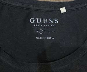 Guess Sparkly Lips Graphic T-Shirt