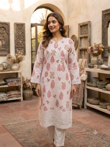 Elegant White Kurta with Pink Floral Print