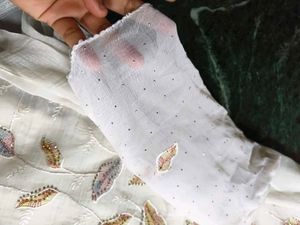 Elegant White Kurta Set with Leaf Embroidery