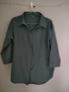 Classic 3/4 Sleeve Button-Up Shirt