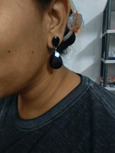 Elegant Black Teardrop Earrings