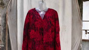 I Red Floral Print Button-Up Tunic