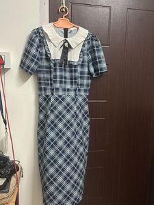 Chic Plaid Button-Detail Midi Dress