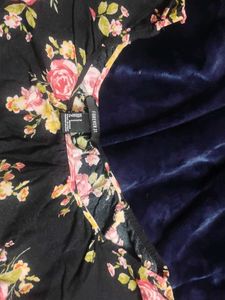 FOREVER 21 Black Floral Smocked Top