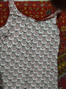 Floral Print Sleeveless Kurta
