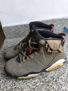 Air Jordan 6 Retro Travis Scott Sneakers