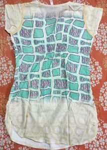 Unique Printed Top with Lace Collar