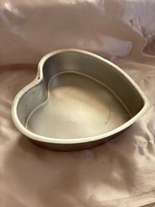 Heart-Shaped Baking Pan