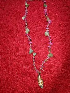 SET OF 2 NECKPIECE AND A MASK CHAIN