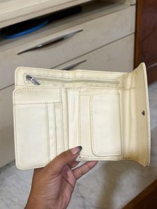 Stylish Textured Wallet