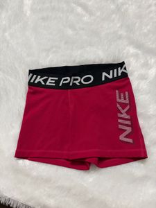 Nike Pro women shorts