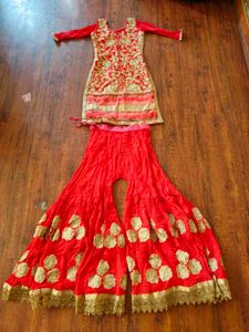 Stunning Red &amp; Gold Embroidered Kurta Set