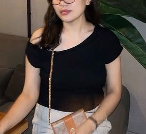 Max Off-Shoulder black Top