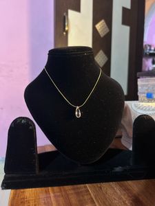 Elegant Teardrop Pendant Necklace