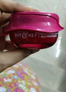 Dot &amp; Key Dragon Fruit Sunscreen