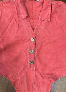 9) Tie up closure crop top for ladies.