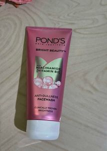 Pond's Bright Beauty Facewash