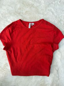 H&amp;M Red Cropped T-Shirt