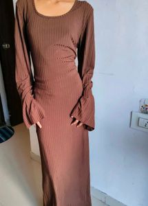 Elegant Ribbed Maxi Dress with Lace-Up Back