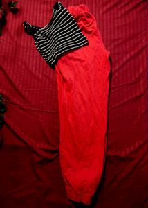 COMBO ALERT🍒 Red Sweatpants n strips top