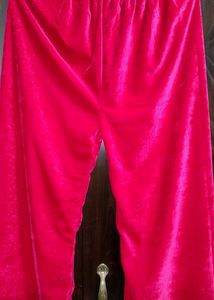 Magenta Leisure Wear Pyjamas In Velvet Fabric