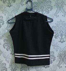 Sleeveless Black Top with White Stripes