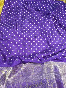 Elegant Bandhani Print Saree
