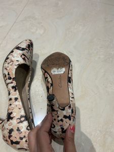 Stylish Kitten Heel Pumps