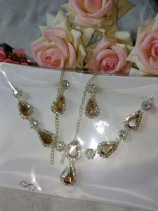 Elegant Rhinestone Necklace and Earring Set