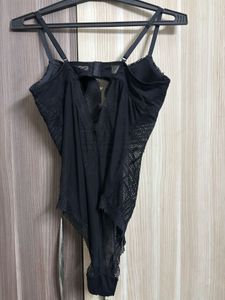 22 H&amp;M Trimmed Patten Bodysuit