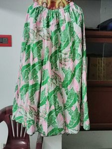 243. Ethenic long skirt