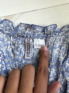 H&amp;M tie details Smocked Sleeveless Top
