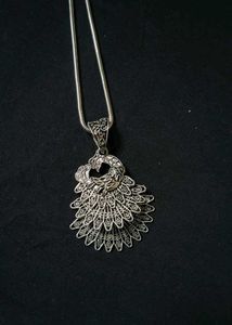 Elegant Peacock Filigree Necklace