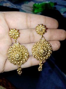 Traditional Gold Earrings