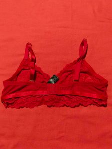 Ann Summers Red Lace Bralette – Size M