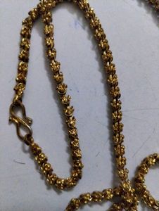 Elegant Gold Chain Necklace