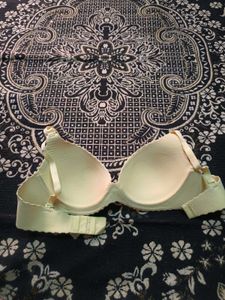 🇺🇸 Light yellow Padded Bra