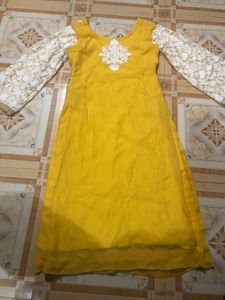 Elegant Yellow Kurta with White Embroidery